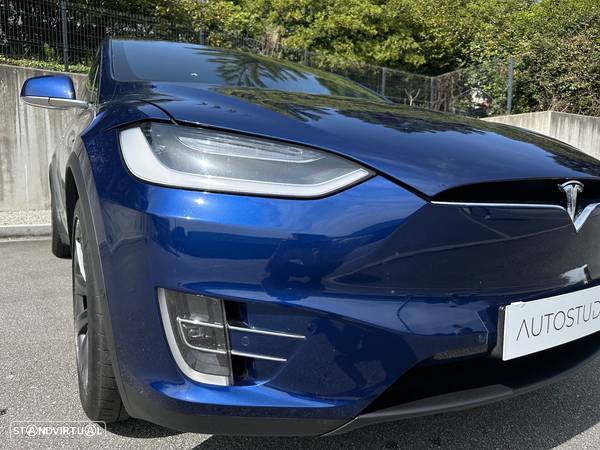 Tesla Model X 75D - 3