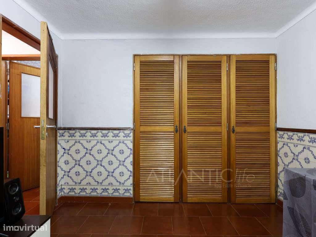 Moradia T6 em Monte Abraão-48