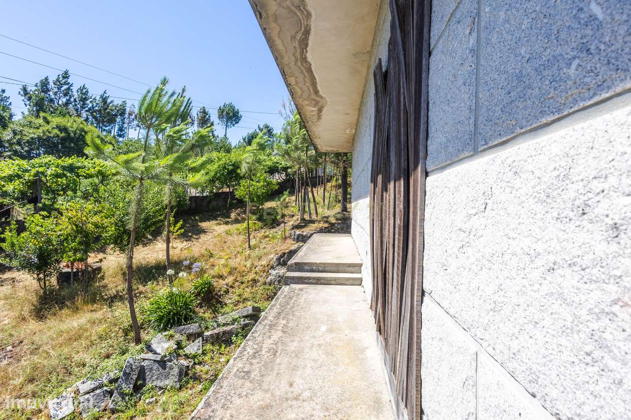 Casa T3 de pedra, em Avessadas e Rosém, Marco de Canaveses-7