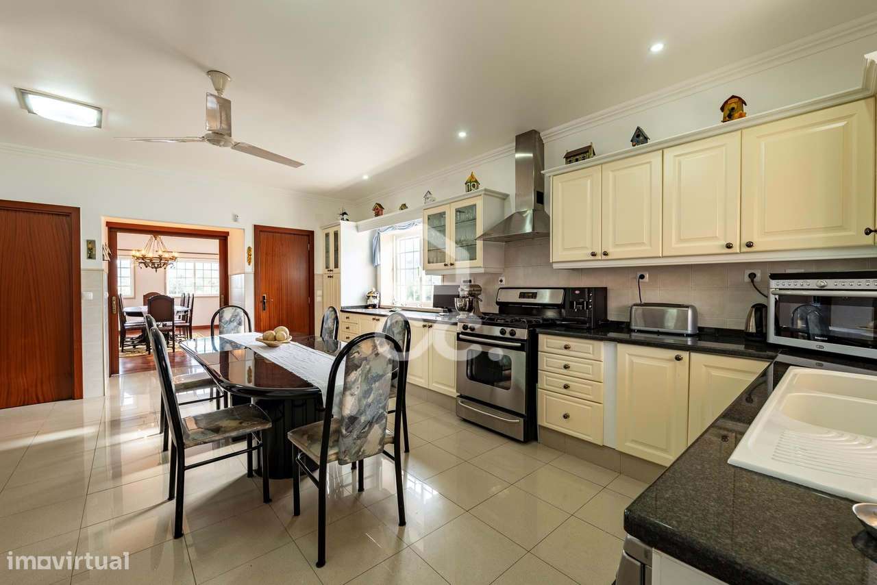 Moradia T4+3 de Prestígio em Vila Nova – Cadaval-13