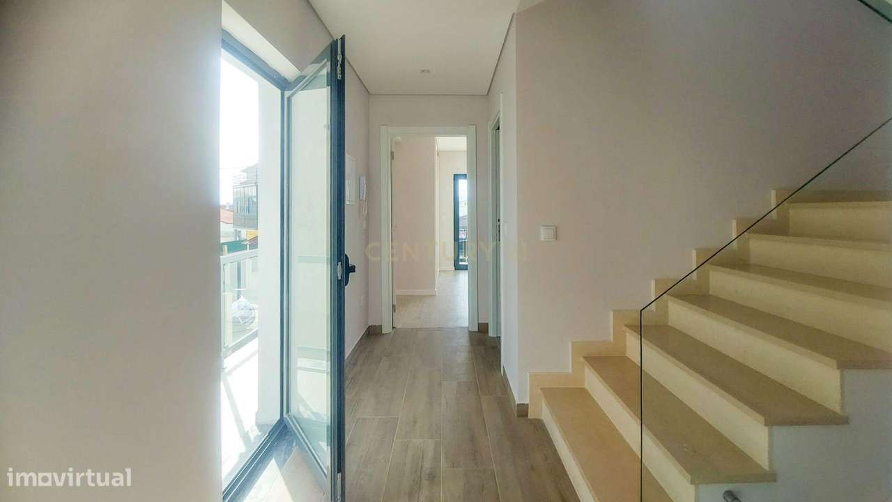 Moradia de 4 assoalhadas em construção - Possibilidade de escolher aca-5