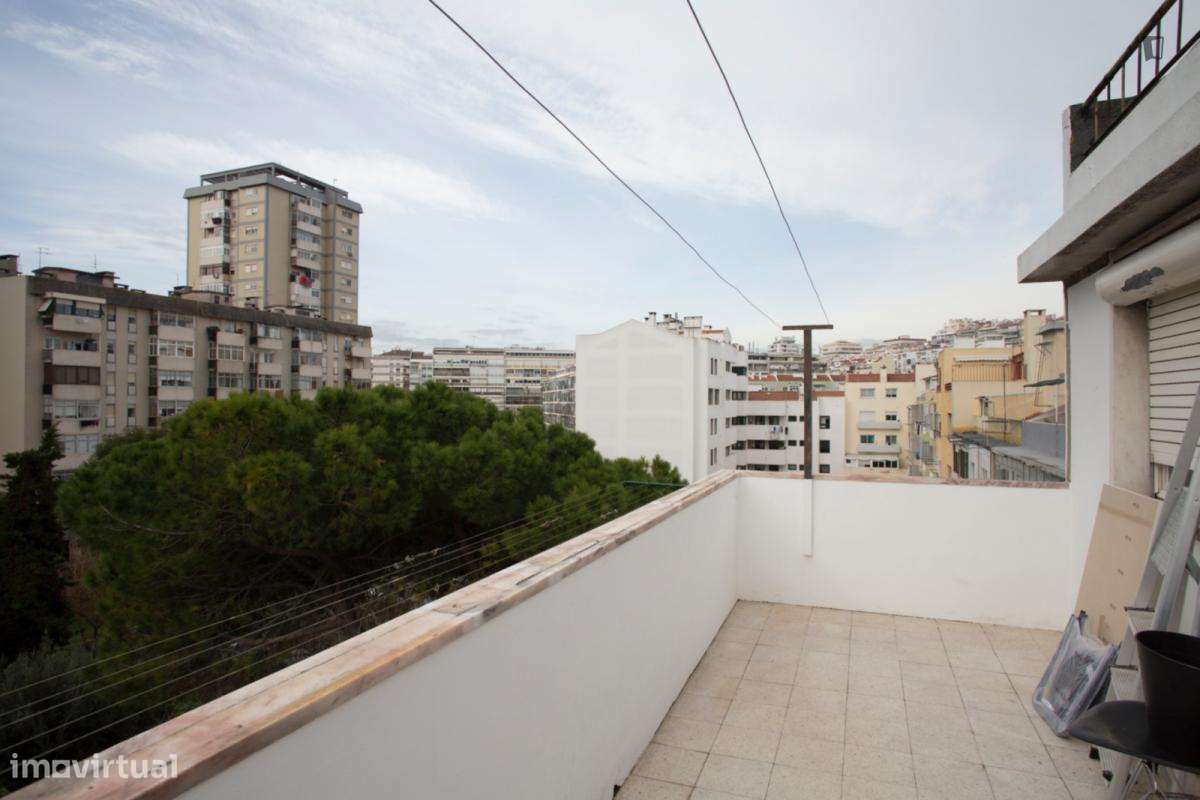 Apartamento com 1 quartos - localizado em Benfica Lisbon - Grande imagem: 2/6