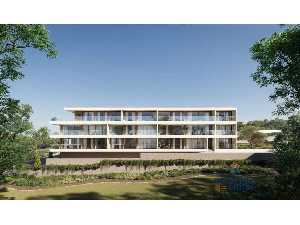 Apartamento em condomínio com piscina junto à praia da Gralha - Grande imagem: 4/7