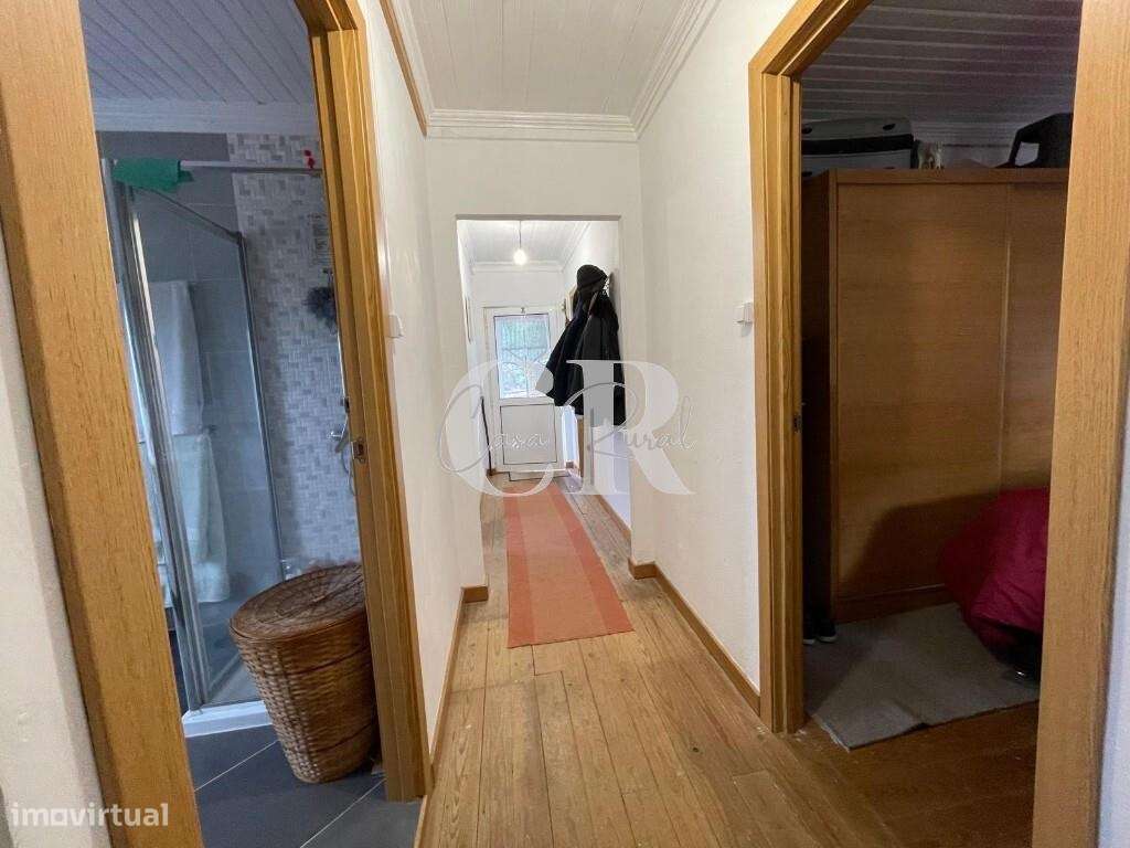 Casa de 4 quartas renovada com terreno em Vila Nova de Poiares - Grande imagem: 3/44