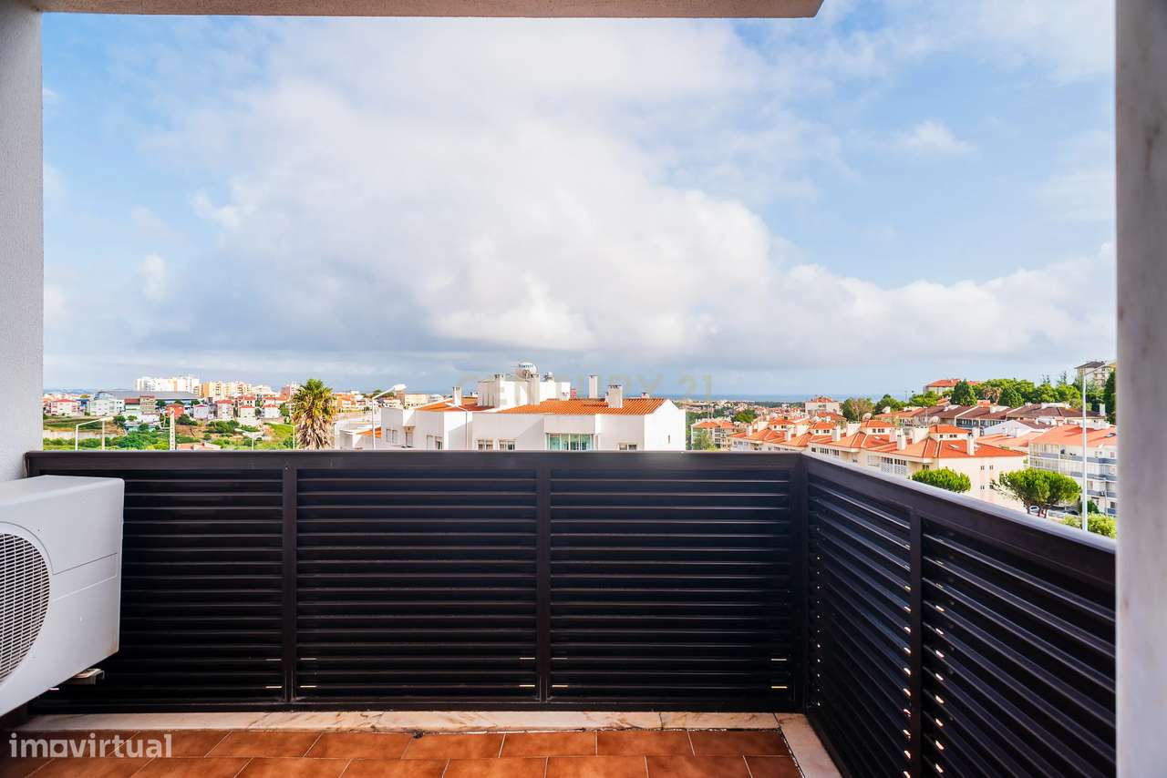 Duplex T3+3 com Vista Mar e Garagem Box – junto à praia e à A5-6