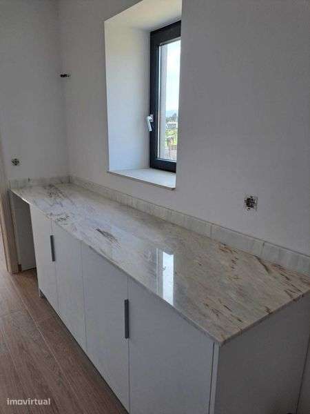 Apartamentos T3 novos com garagem individual em moradia de 2 pisos - Grande imagem: 5/12