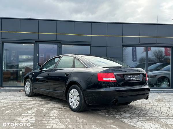 Audi A6 2.4 - 12