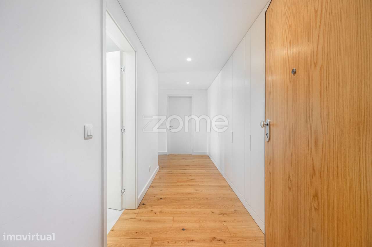 T3 com Terraço e 3 Lugares de Garagem | Quinta Marques Gomes-21