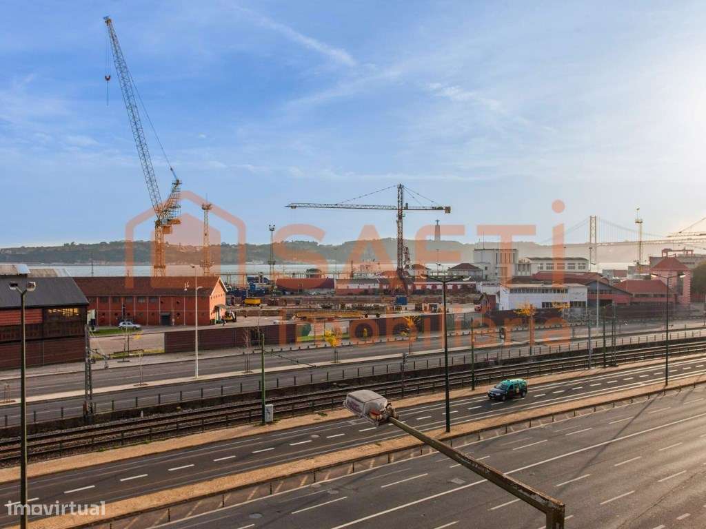 T2 com Vista Deslumbrante para o Tejo - Grande imagem: 5/15