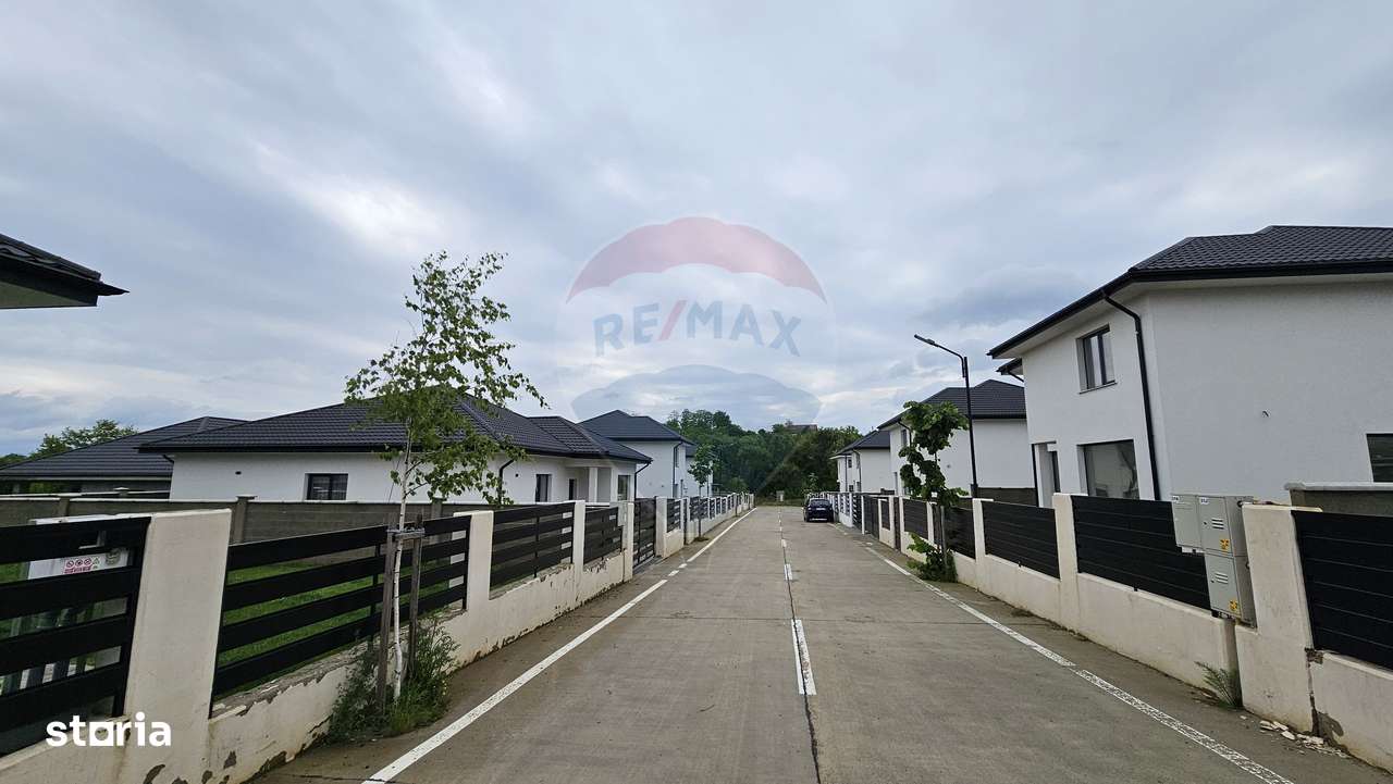 Vilă de lux cu 5 camere de vânzare in Ipotesti, Suceava - Imagine principală: 3/20