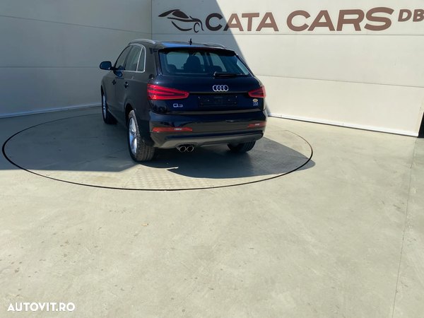 Audi Q3 2.0 TDI quattro S tronic - 11