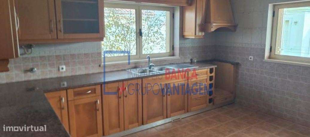 MORADIA INDIVIDUAL T4 - OURÉM - Grande imagem: 3/18