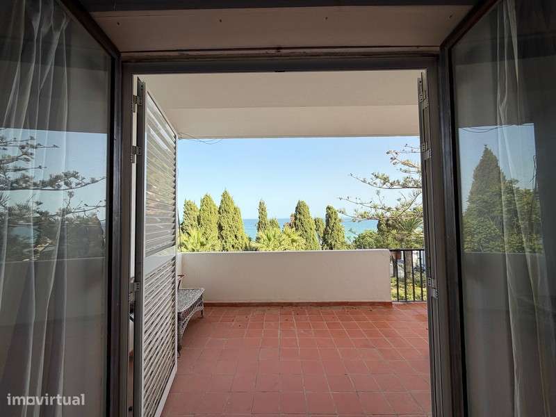 Moradia Exclusiva com Vista de Mar-36