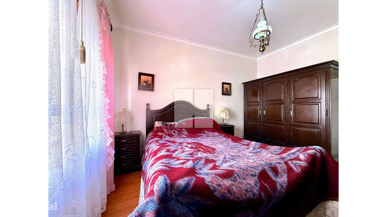 Apartamento T2 c/ Arrumo-22