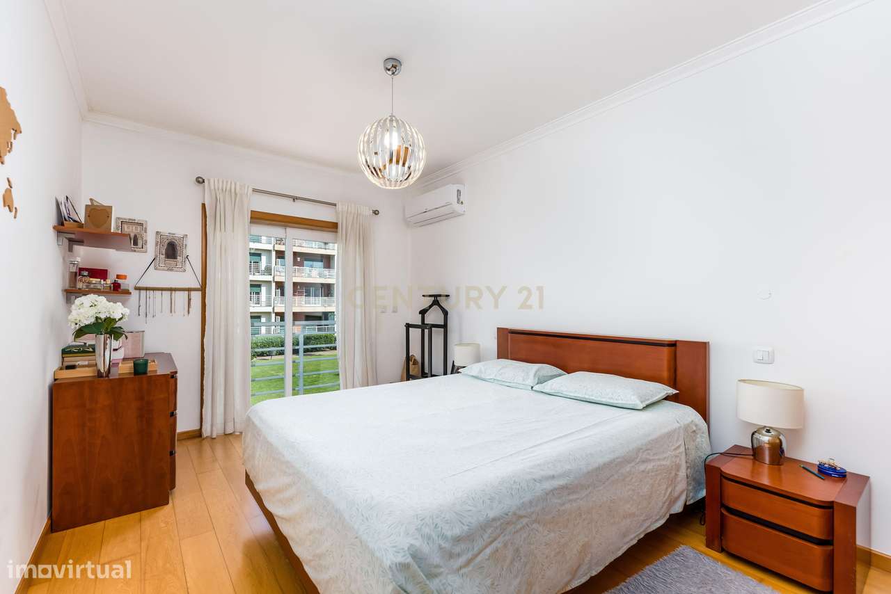 Apartamento T3 com 2 Box e 2 Suítes. Vista Panorâmica em Oeiras-13