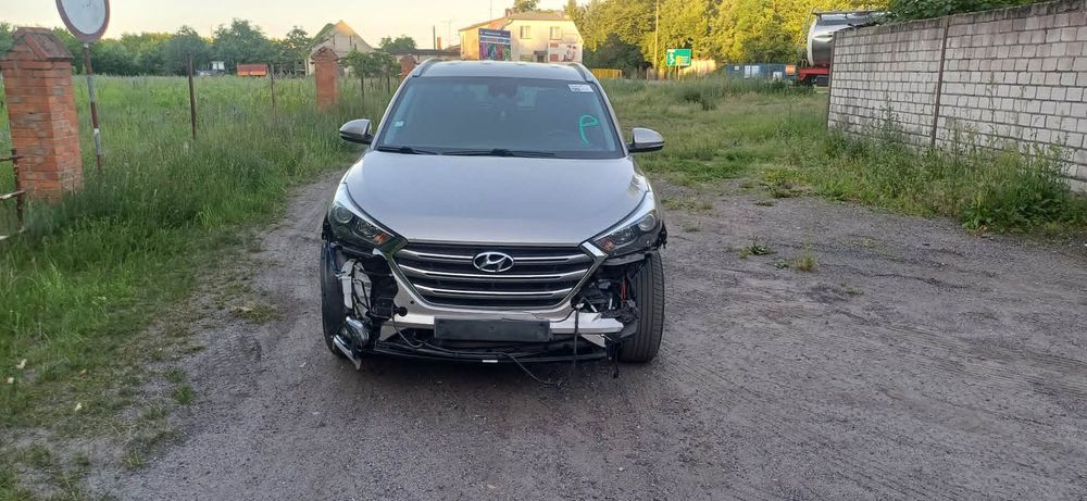 Hyundai Tucson III blue 1.7 CRDi 2WD Trend 2015
