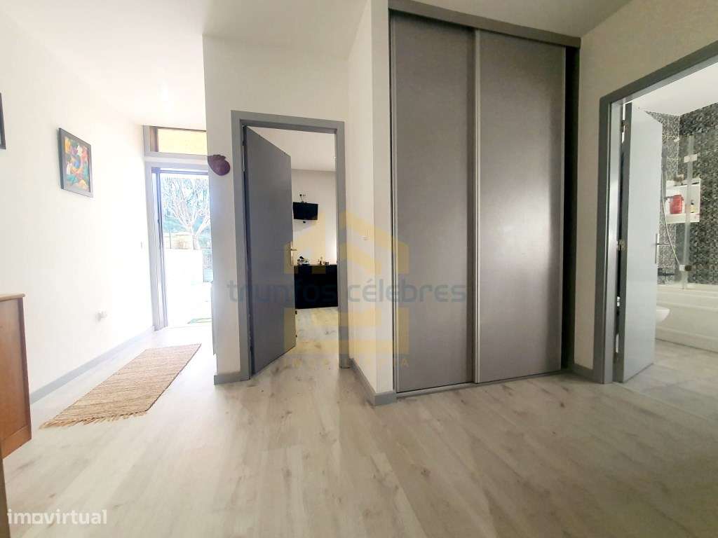 Andar moradia t2 rés do chão com Anexo (estúdio)e espaço exterior e... - Grande imagem: 5/29