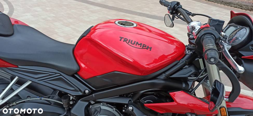 Triumph Street Triple - 19