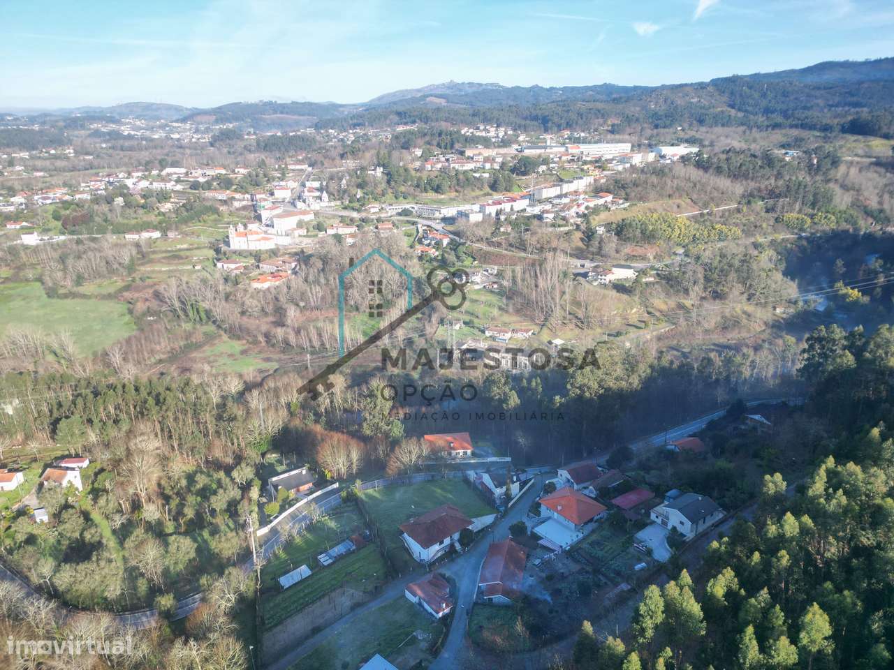 Terreno Urbano com 1.335 m² — Arosa, Guimarães-10