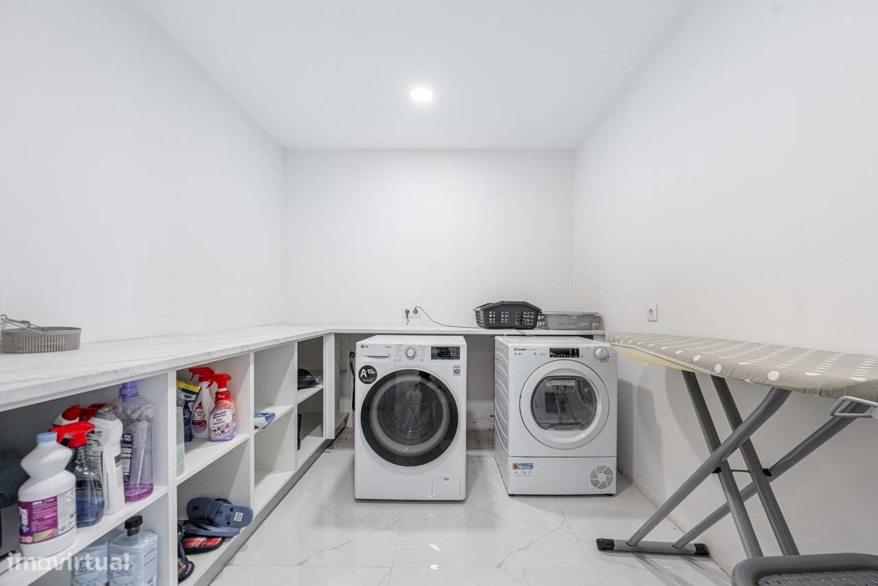 Moradia T4 semi-nova c/ 4 suites-21