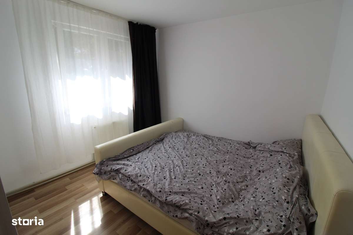 Vând apartament 3 camere în Hunedoara, zona M6-Profi City, et. 1 - Imagine principală: 3/9