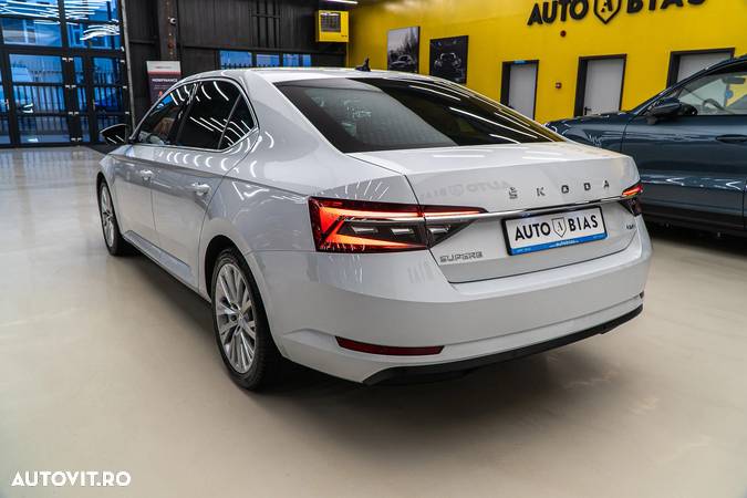 Skoda Superb 2.0 TDI 4X4 DSG Sportline - 6