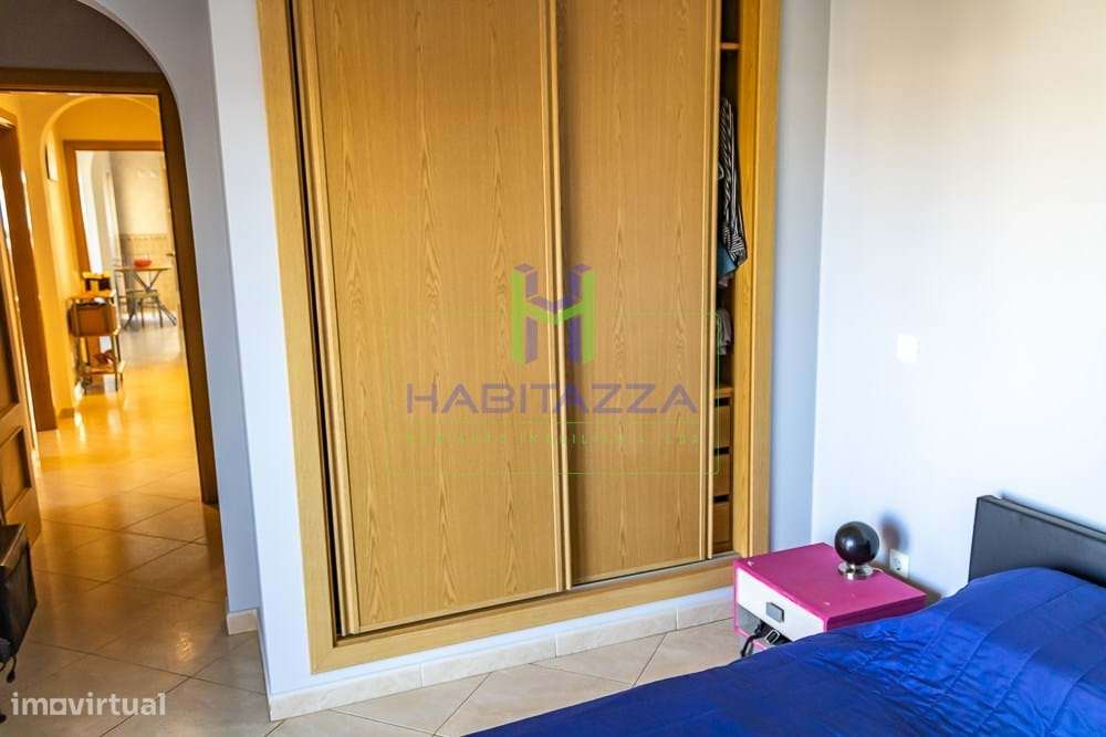 Apartamento T3 com piscina, lugar de garagem e arrecadação, no centro-24