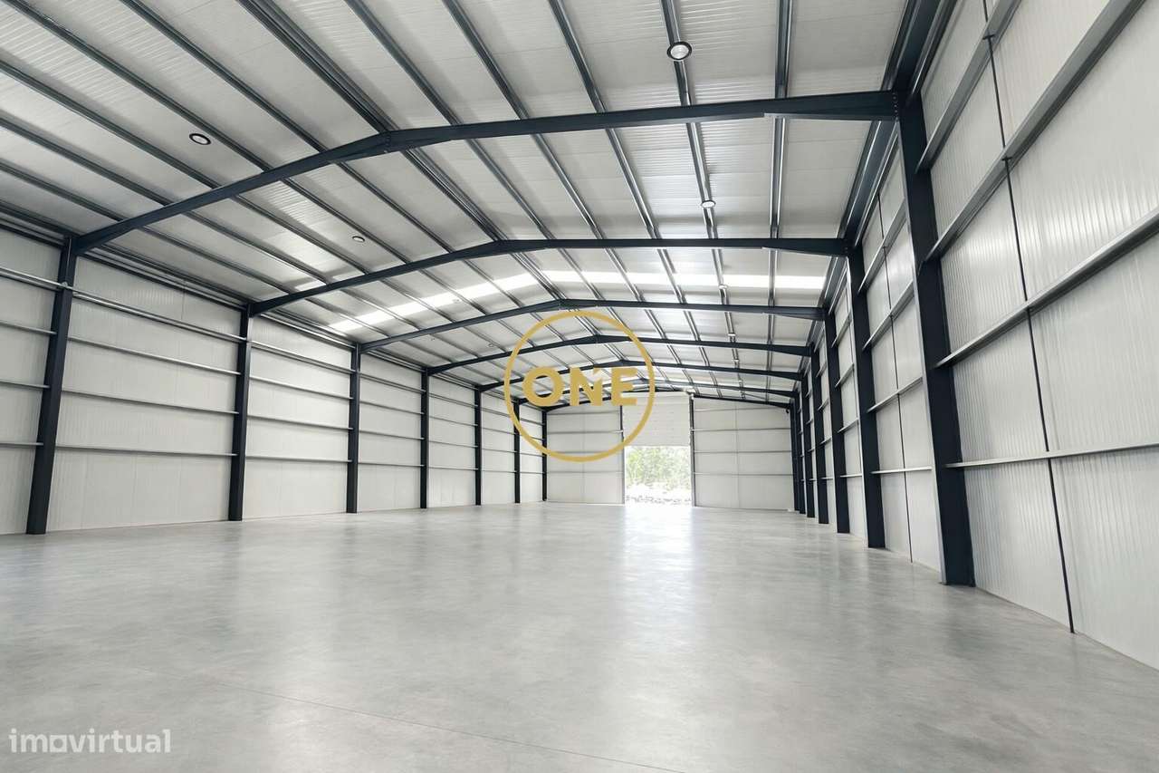 Pavilhão Industrial com 1.100 m2 - Grande imagem: 4/10
