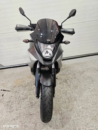 Honda VFR - 14