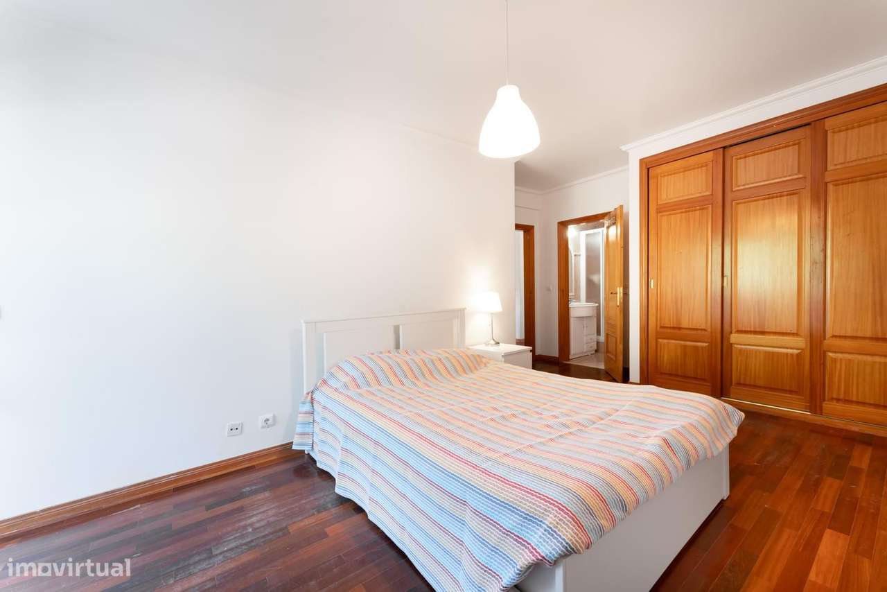 Moradia Geminada T5 + 2 com estacionamento, Alcabideche, Cascais-20