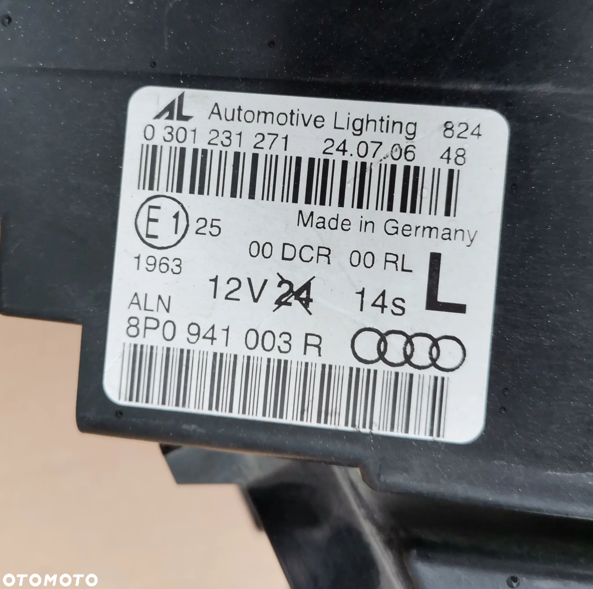 Bi-xenon lewy lampa lewa Audi A3 8P 2006- - 2