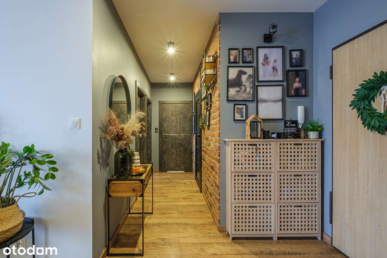 3 pokoje z dużym balkonem i klimatyzacją | 700 m do PKM | 2017 r-6