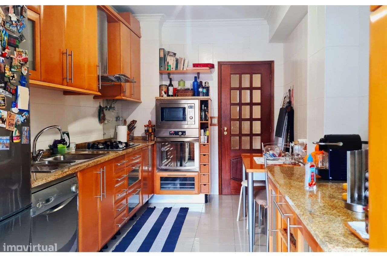 Coimbra T3 desafogado com garagem-8