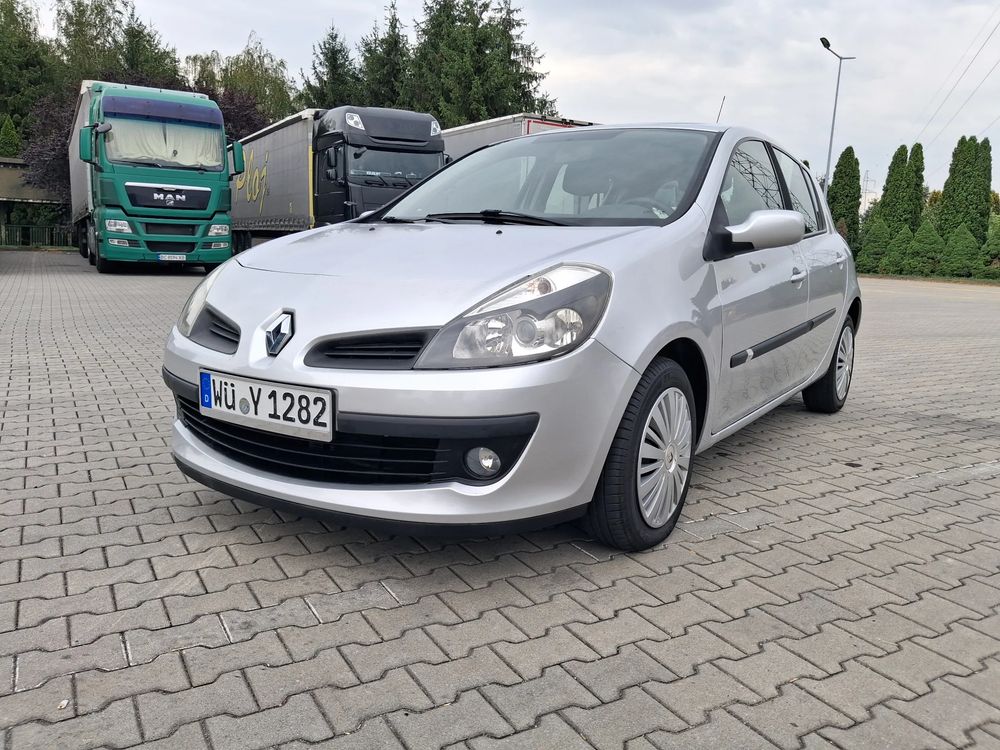 Renault Clio III (2005-2012) 1.2 16V 75 Night and Day 2007