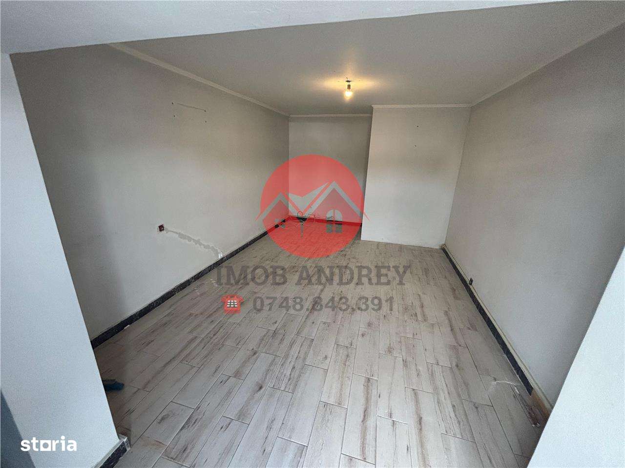 Spatiu comercial 20 mp, parter, vitrina mare, zona E3, trafic pietonal - Imagine principală: 3/3