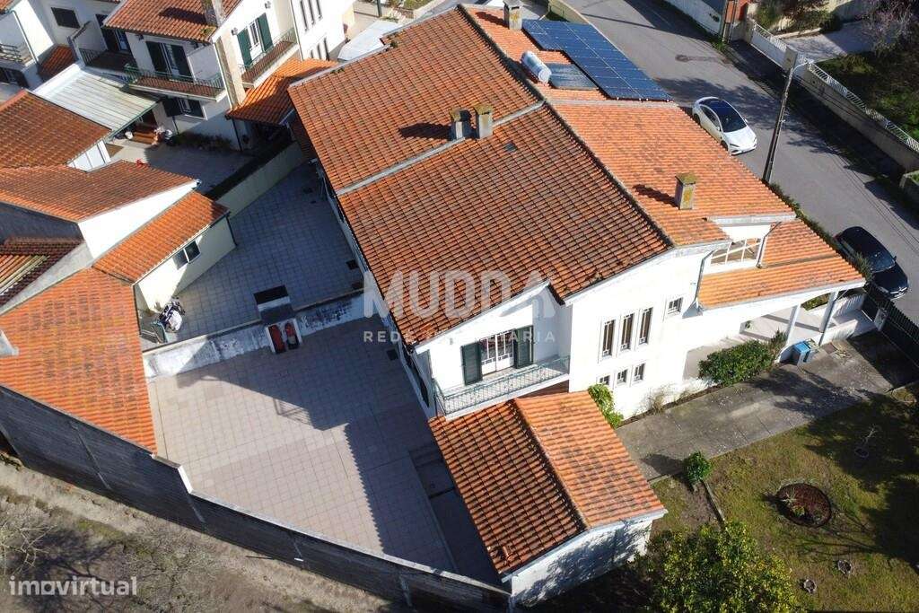 Moradia T4 à venda em Mataduços, Esgueira, Aveiro – Espaço, Conforto e-5