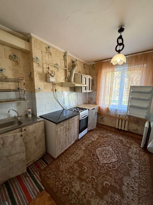 Продаю 3к квартиру у Центрі