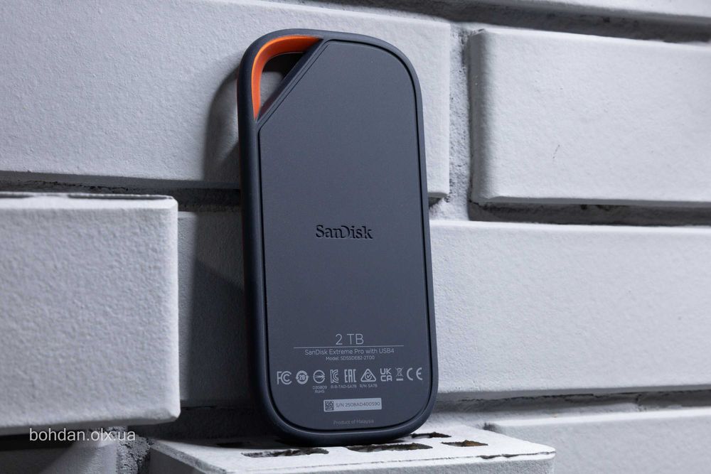 SanDisk Extreme PRO with USB4 2TB (SDSSDE82-2T00-G25)