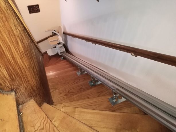 Winda schodowa krzesełko schodowe winda dla niepełnosprawnych