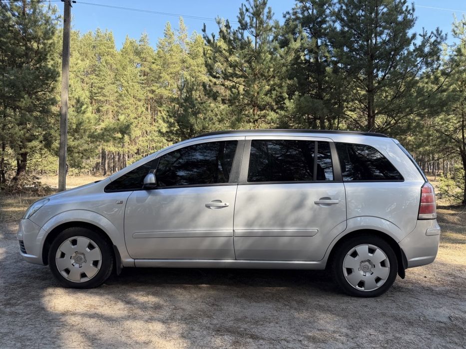 Продам Opel Zafira B
