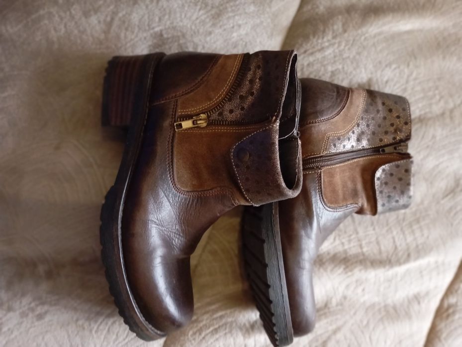 Botas em couro número 36