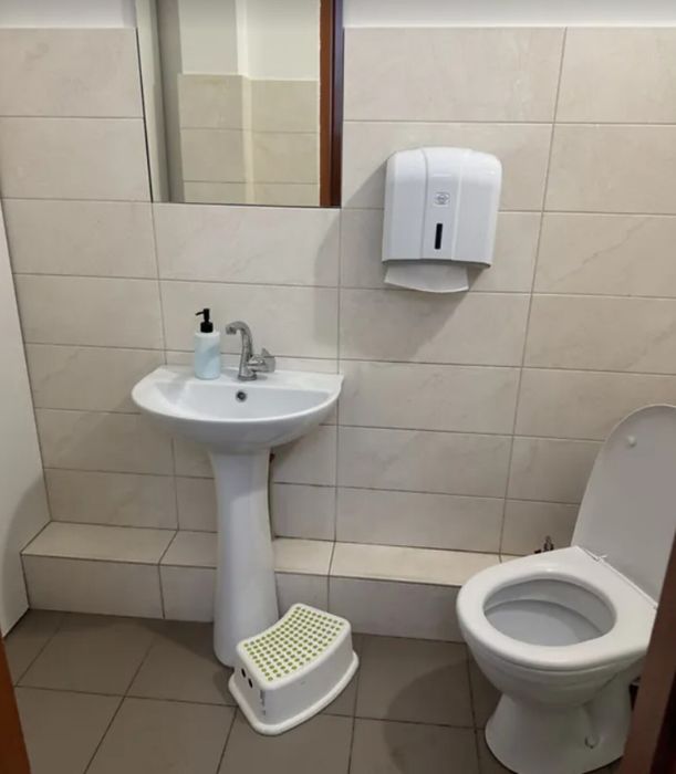 Продаж комерційного приміщення на вул. Київська, площа 106 кв.м