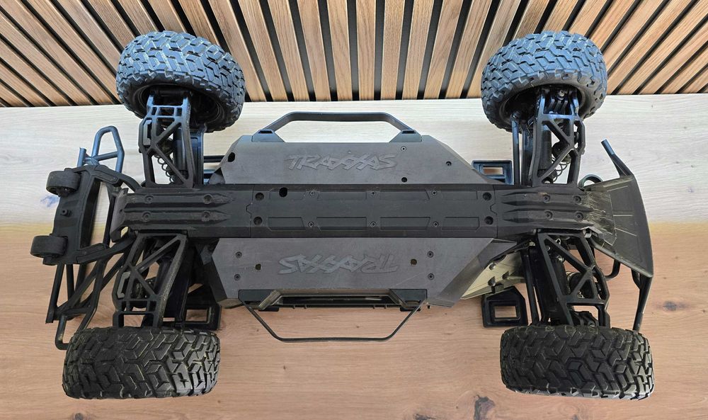 Traxxas Maxx Slash 6S - Otimo Estado