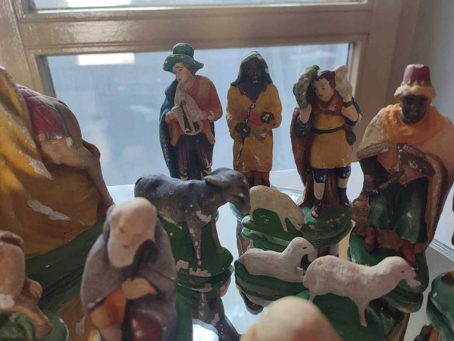 Stare gipsowe figurki i anioł do żłóbka,szopka