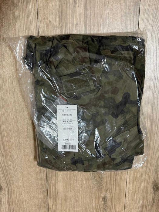 Mundur polowy 124P/MON rozmiar M/R - NOWY