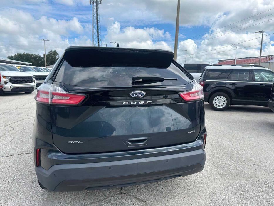Ford Edge Titanium      2022