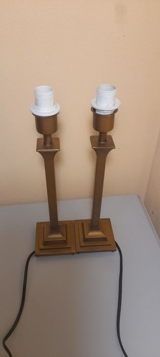 Декоративний світильник у класичному стилі