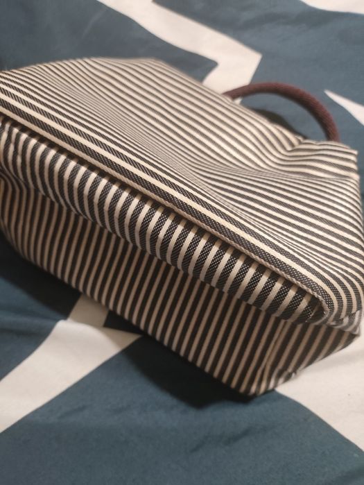 Lancheira praticamente nova