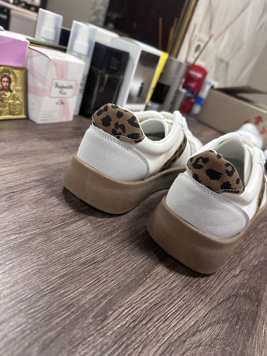 Кеды, мокасины, кроссовки леопард беж