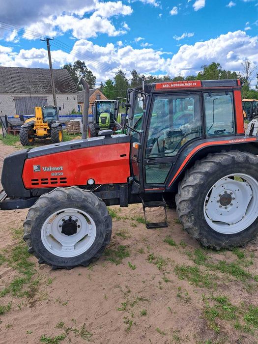 Valmet Valtra  8050 nie Renault